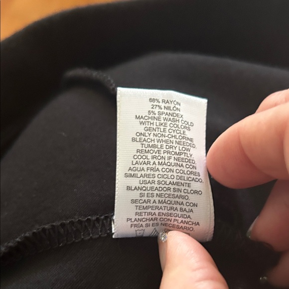 Ellen Tracy Classic Black A-Line Skirt Sz XL - Picture 7 of 7